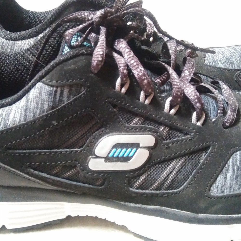 *NEW* Skechers sz 9 Memory Foam Women's Shoes ATHLETIC FlexSole D'Lite